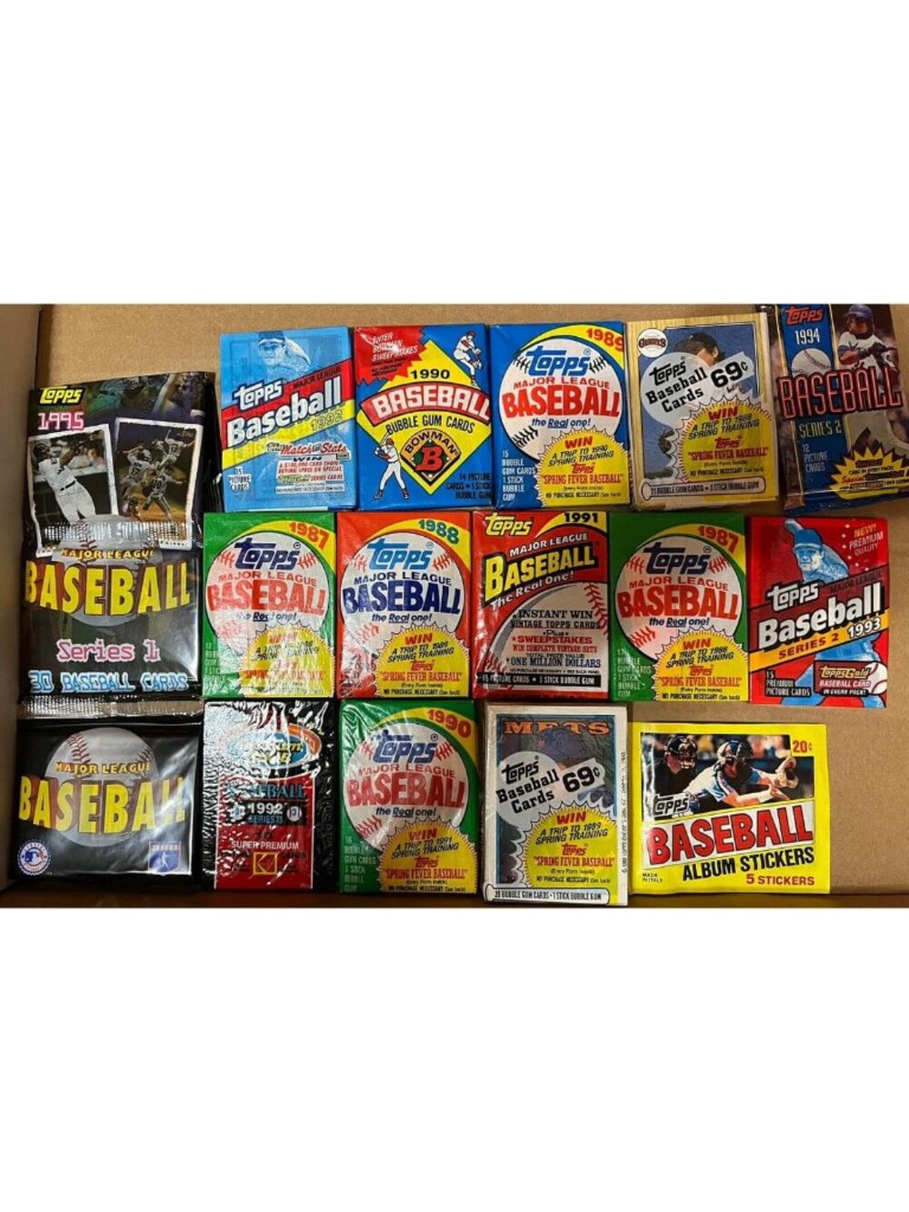 300 Vintage Baseball Cards Sealed Pack Lot - Perfect Gift for Collectors!